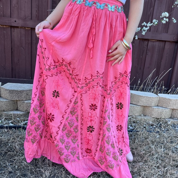 Pink Embroidered Women's Skirt - Picture 4 of 10